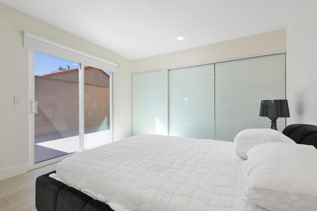 24 Haig Drive, Rancho Mirage CA: https://media.crmls.org/mediaz/1c1895bf-8f2a-43d7-a421-f3761c561109.jpg