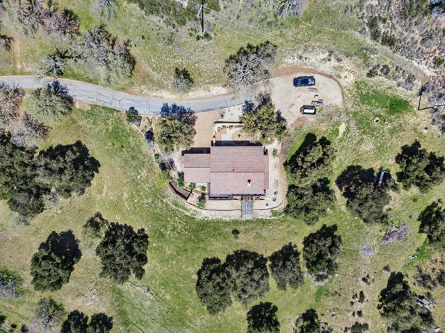 18 Asoleado Drive, Carmel Valley CA: https://media.crmls.org/mediaz/1c192f57-e6fc-4e57-bdd6-1a60f1401a54.jpg