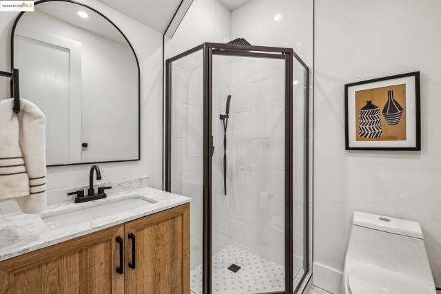 2312 Eighth St, Berkeley CA: https://media.crmls.org/mediaz/1c1991cb-a927-49bc-97c8-714d6a2e9e6d.jpg
