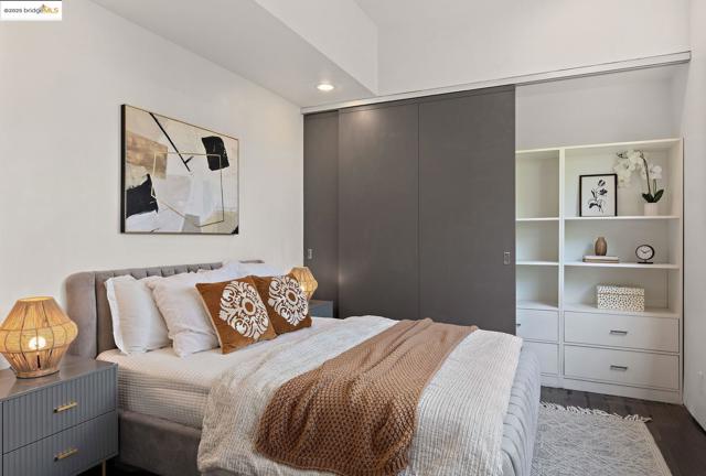 1406 San Pablo Ave, Berkeley CA: https://media.crmls.org/mediaz/1c19d5e3-82ea-4d91-867a-51d426347dd3.jpg