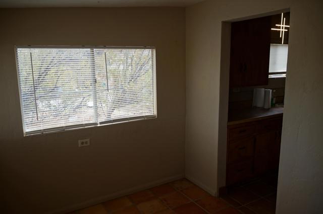 11022 West Drive, Morongo Valley CA: https://media.crmls.org/mediaz/1c1a83c1-09af-44bd-a7df-4fc4360cf91c.jpg