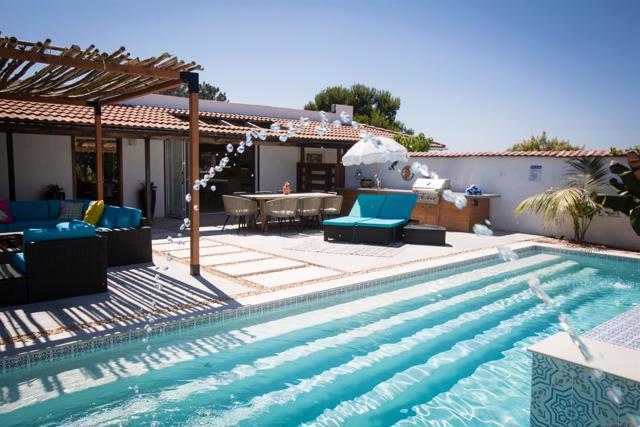 1047 Highland Dr, Del Mar CA: https://media.crmls.org/mediaz/1c1bcf24-8bfb-4fd8-bfb0-1cce0fa203b1.jpg