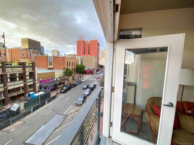 777 6th Avenue, San Diego CA: https://media.crmls.org/mediaz/1c1bd54d-0cec-48f6-acd7-560bdfc7e6f3.jpg