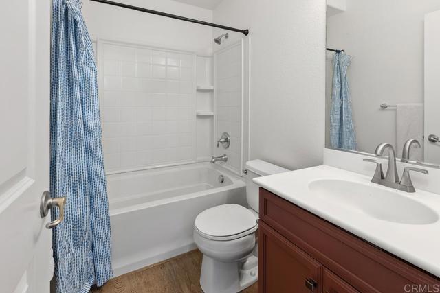 1837 Olive Green Street, Chula Vista CA: https://media.crmls.org/mediaz/1c1bd704-0ed0-4d08-81c7-dac8e512aa3b.jpg