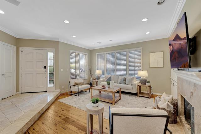 Detail Gallery Image 4 of 44 For 509 W Balboa Bld, Newport Beach,  CA 92661 - 3 Beds | 3/1 Baths