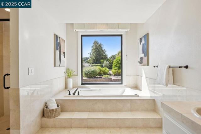29 Brandt Dr, Moraga CA: https://media.crmls.org/mediaz/1c1c972f-6c07-417e-8412-4dd9cb5eeece.jpg