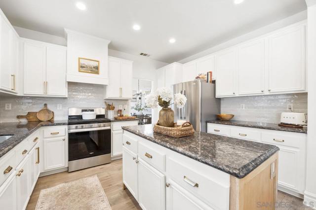 Image 11 of 41 For 26849 Silver Spur Ct