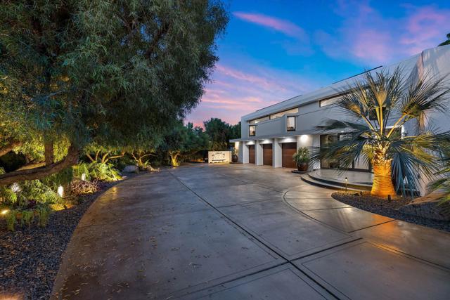 21 Clancy Lane Estates, Rancho Mirage CA: https://media.crmls.org/mediaz/1c1e8100-a7c9-4c50-b3be-237256b0faba.jpg