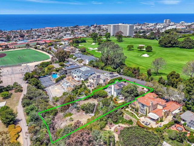 1211 W Muirlands Dr, La Jolla CA: https://media.crmls.org/mediaz/1c1f3659-9a78-4b2c-a1bd-ecab4318cd23.jpg