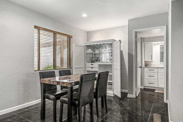 1050 E Ramon Road, Palm Springs CA: https://media.crmls.org/mediaz/1c201dd2-3916-4168-a005-562a9c6267c9.jpg