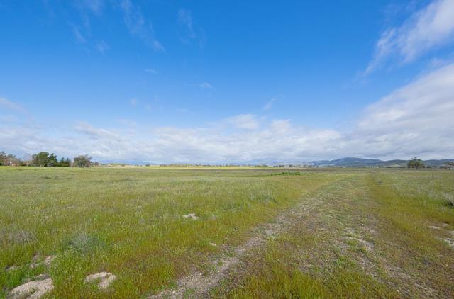 50255 Adobe Place, Bradley CA: https://media.crmls.org/mediaz/1c207e51-c696-4866-9bbb-44318b7f030c.jpg