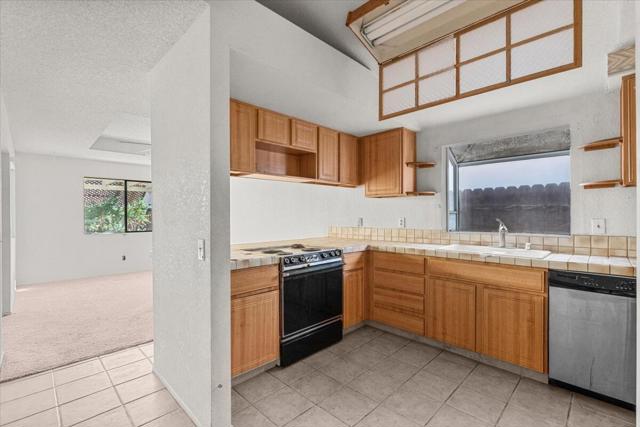 54180 Avenida Cortez, La Quinta CA: https://media.crmls.org/mediaz/1c210b11-32e8-40c0-856d-5d5c433bace0.jpg