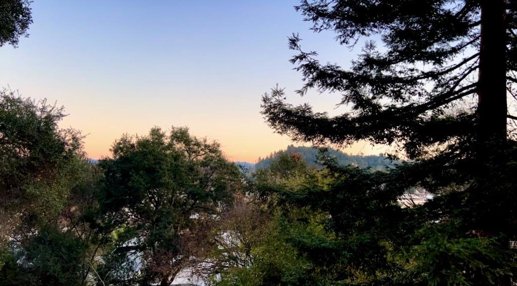 https://media.crmls.org/mediaz/1c21c1d9-c874-45b0-a112-d0c0b780e091.jpg?preset=X-Large