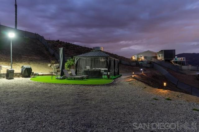 1615 Vista Del Lago, Fallbrook CA: https://media.crmls.org/mediaz/1c224108-99d0-4ac4-a74c-f60fd11f6776.jpg