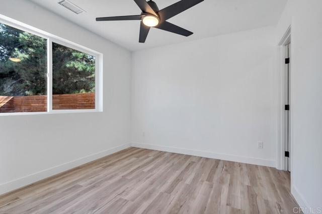 229 Yacon Street, Vista CA: https://media.crmls.org/mediaz/1c22b58c-f9b3-4d24-abbd-2c3a9e598911.jpg