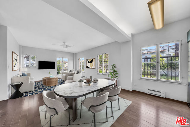 109 N Sycamore Avenue, Los Angeles CA: https://media.crmls.org/mediaz/1c22ba67-9c3c-4656-b499-458ffc144f70.jpg