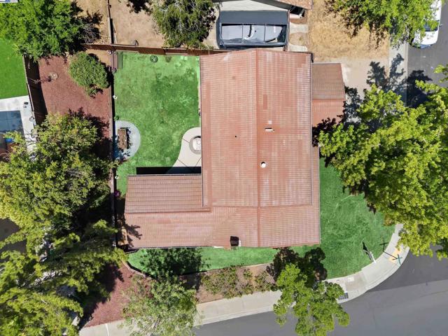 7606 Desertwood Ln, Pleasanton CA: https://media.crmls.org/mediaz/1c22c2de-800f-4b5c-817f-a63d1e4203ba.jpg