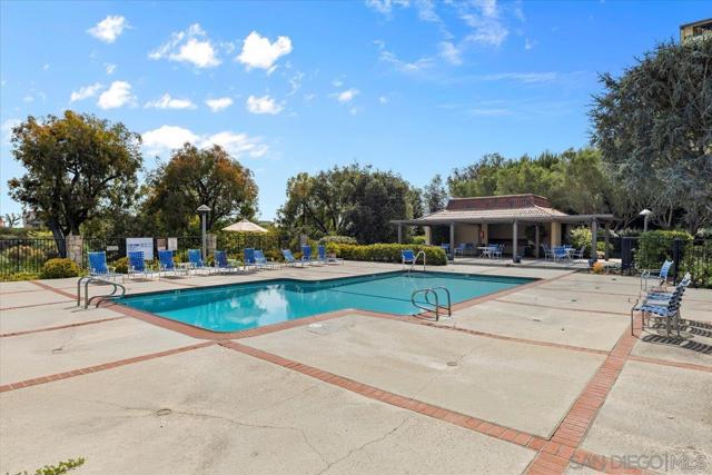 28125 Ridgecove Ct S, Rancho Palos Verdes CA: https://media.crmls.org/mediaz/1c22dee2-ff70-443e-8f14-1c6f84bbc799.jpg