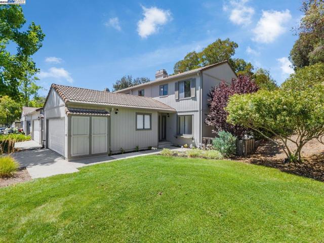9 Moraine Court, Hercules CA: https://media.crmls.org/mediaz/1c235d27-a6be-4a68-9f88-332f8eec9ef3.jpg