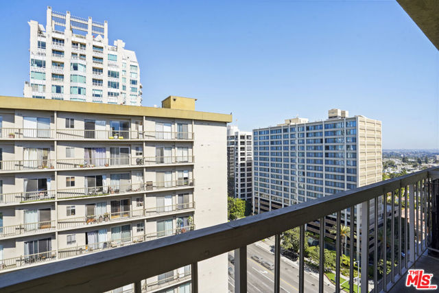 10751 Wilshire Boulevard, Los Angeles CA: https://media.crmls.org/mediaz/1c23aec7-a27f-4412-a67a-8c0bfa4ab398.jpg