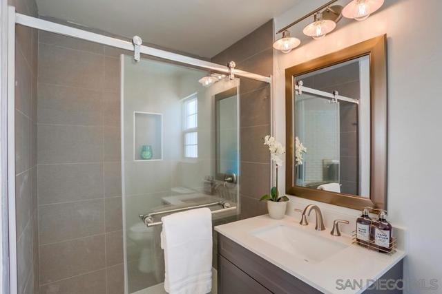 Image 15 of 53 For 5052 35th Street