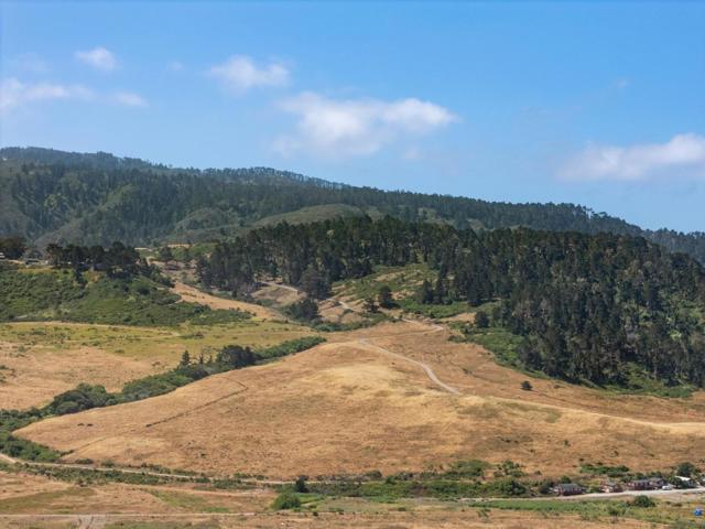 3405 Rio Road, Carmel CA: https://media.crmls.org/mediaz/1c24f950-0162-4998-b2ae-586f09e9a55e.jpg