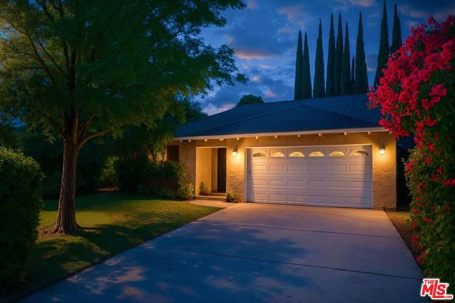 4935 Woodley Avenue photo 3