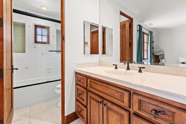 7975 Villas, San Diego CA: https://media.crmls.org/mediaz/1c257fe9-d579-47cd-9a72-2f0f5ce7868b.jpg