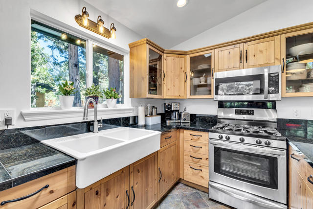 Image 5 of 60 For 25275 Norwood Drive