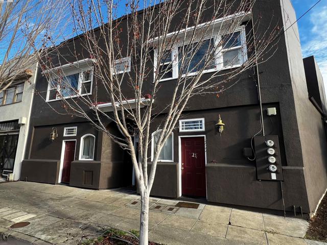 Image 1 of 40 For 2622 Kingsland Ave