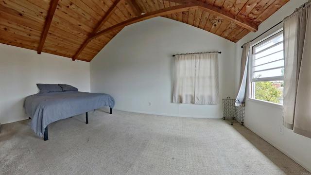 2862 Highland Drive, Carlsbad CA: https://media.crmls.org/mediaz/1c279c43-5a32-43d1-9286-d0c236a96291.jpg