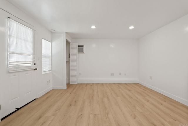 Image 10 of 16 For 207 Walnut Avenue