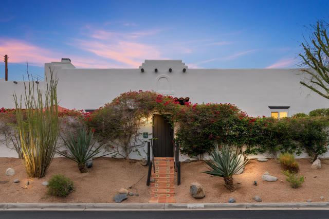 54510 Avenida Alvarado, La Quinta CA: https://media.crmls.org/mediaz/1c281dfa-08b7-499b-b4e0-32bd37cde94b.jpg