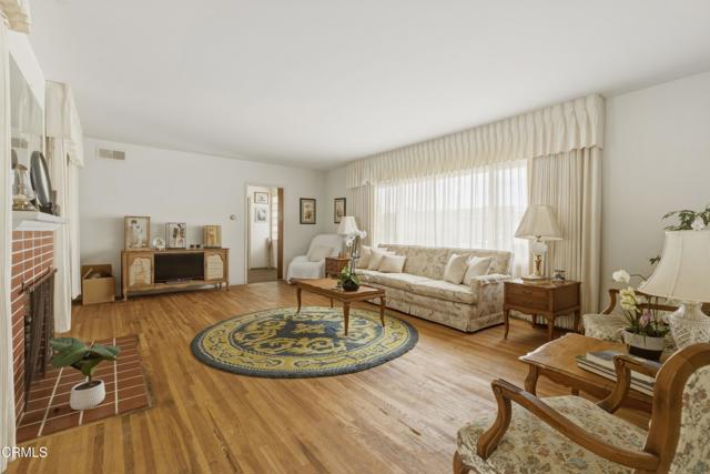 Detail Gallery Image 3 of 27 For 3405 Loma Vista Rd, Ventura,  CA 93003 - 3 Beds | 2 Baths