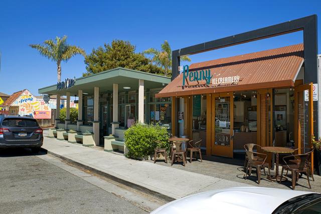 1925 46th Avenue, Capitola CA: https://media.crmls.org/mediaz/1c285e96-1771-4da3-803f-31ca74798fb7.jpg