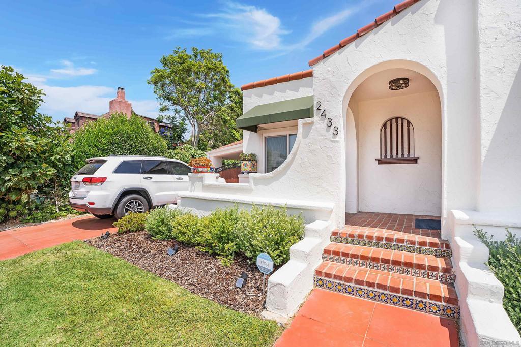 MLS #250035692SD img 6