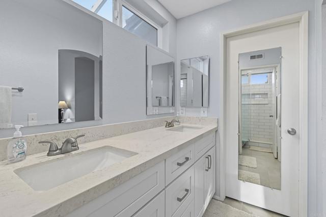 7925 Calle Madrid, Carlsbad CA: https://media.crmls.org/mediaz/1c29f69d-9ac6-4335-9bcb-f80046ee9666.jpg