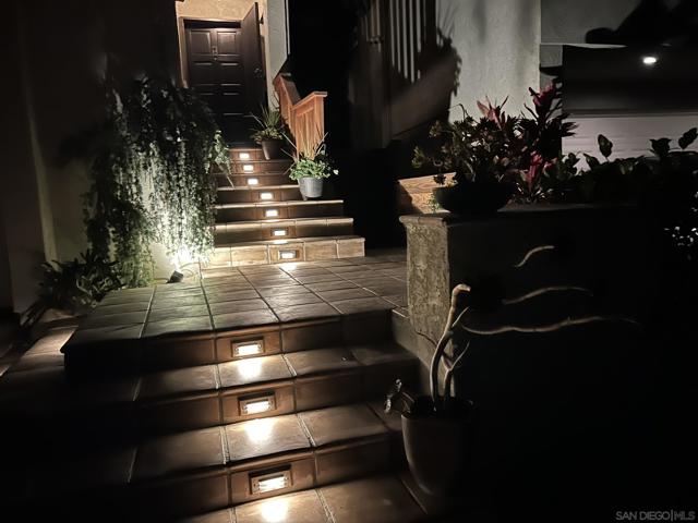 4533 Gesner St, San Diego CA: https://media.crmls.org/mediaz/1c2a67aa-b33f-49ad-8671-f8e81c879d49.jpg