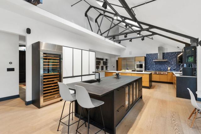 13321 La Paloma Road, Los Altos Hills CA: https://media.crmls.org/mediaz/1c2b85ca-f3dc-4d97-b9c0-561770d87042.jpg