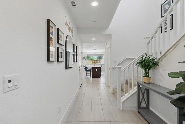 410 E Redberry Place, Mountain House CA: https://media.crmls.org/mediaz/1c2b8797-1071-42c9-b3df-acff3c87d8e4.jpg