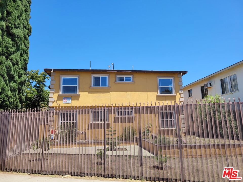 8706 Parthenia Place 5, North Hills, CA 91343