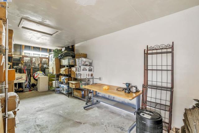 71 Taylor Pl, Bethel Island CA: https://media.crmls.org/mediaz/1c2c5144-3f7b-4800-8883-21219edd8e60.jpg