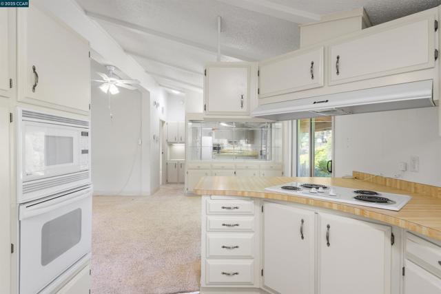 1201 Monument Blvd, Concord CA: https://media.crmls.org/mediaz/1c2ca835-955e-4d73-8d03-ea4790c8e01e.jpg