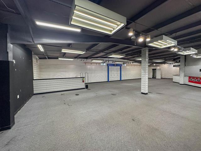 Image 7 of 58 For 1020 Auto Center Parkway