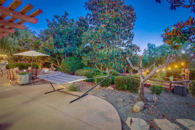 1495 Meredith Road, Fallbrook CA: https://media.crmls.org/mediaz/1c2cfe9c-aa8f-4096-8ede-4b09abe6d44c.jpg