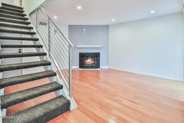18411 Hatteras Street, Tarzana CA: https://media.crmls.org/mediaz/1c2dfe3c-3a53-491d-9ac7-73b6276a8883.jpg