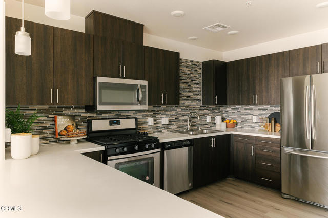 Detail Gallery Image 28 of 73 For 124 W Colorado St #302,  Glendale,  CA 91204 - 2 Beds | 2 Baths