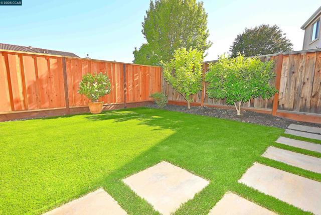 663 Greylyn Dr, San Ramon CA: https://media.crmls.org/mediaz/1c2e2e90-6bfe-4dd6-9651-41aa8c6e5d80.jpg