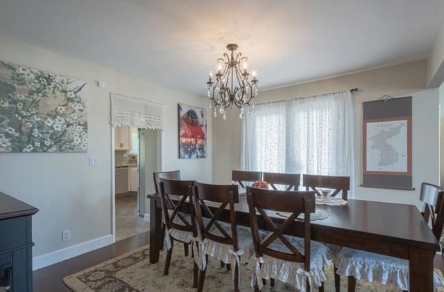 1121 Palo Alto Way, Salinas CA: https://media.crmls.org/mediaz/1c2e9f24-8907-4d29-95a3-a25fb26aeb58.jpg