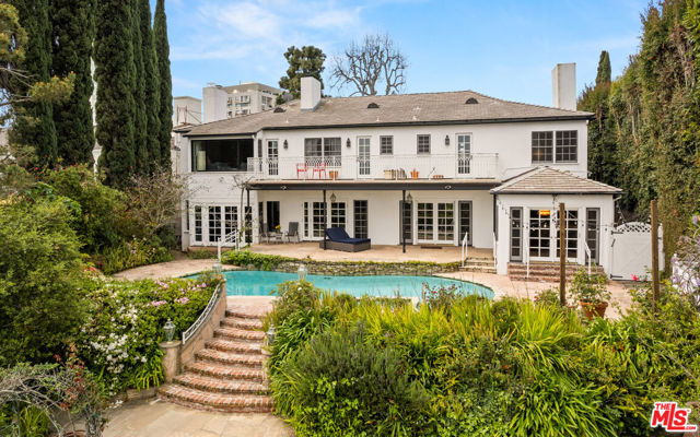 850 Birchwood Drive, Los Angeles CA: https://media.crmls.org/mediaz/1c2f6a40-c259-4be0-861f-9d8bc6a4a9f5.jpg